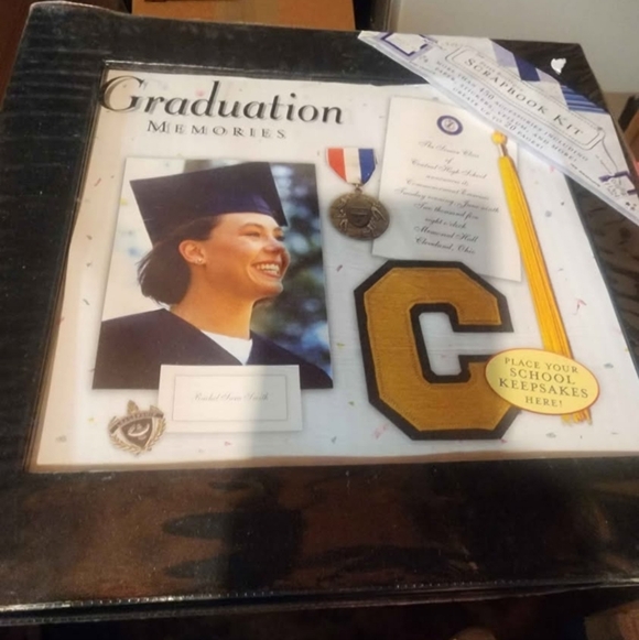 Graduation Set - Picture 2 of 3